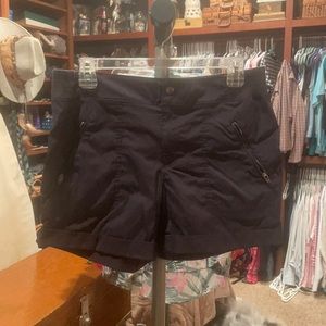 Te Verde Shorts Size Small